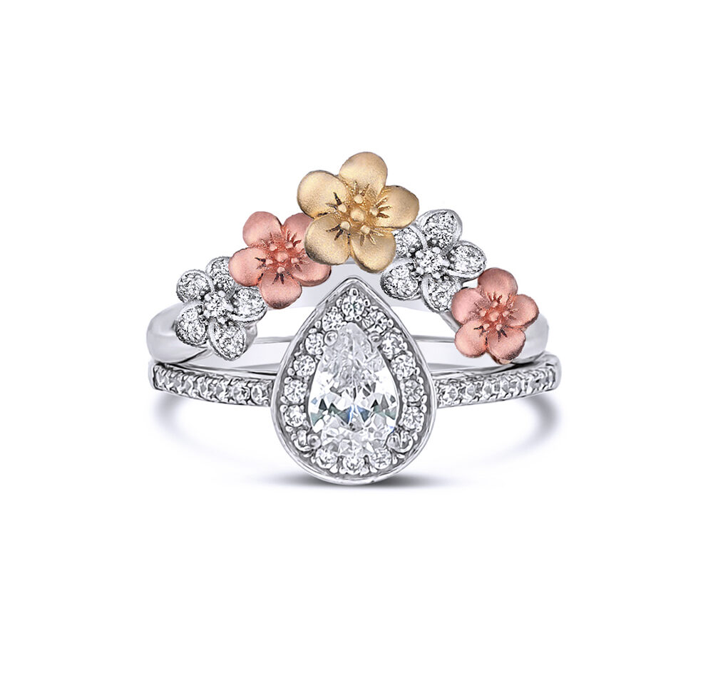 824-gold-natural-diamond-pear-cut-diamond-three-tone-bridal-set
