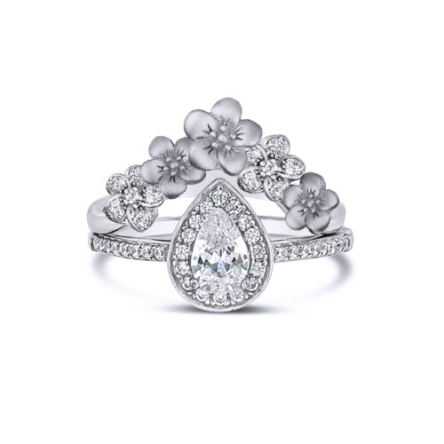 824-gold-natural-diamond-pear-cut-diamond-three-tone-bridal-set