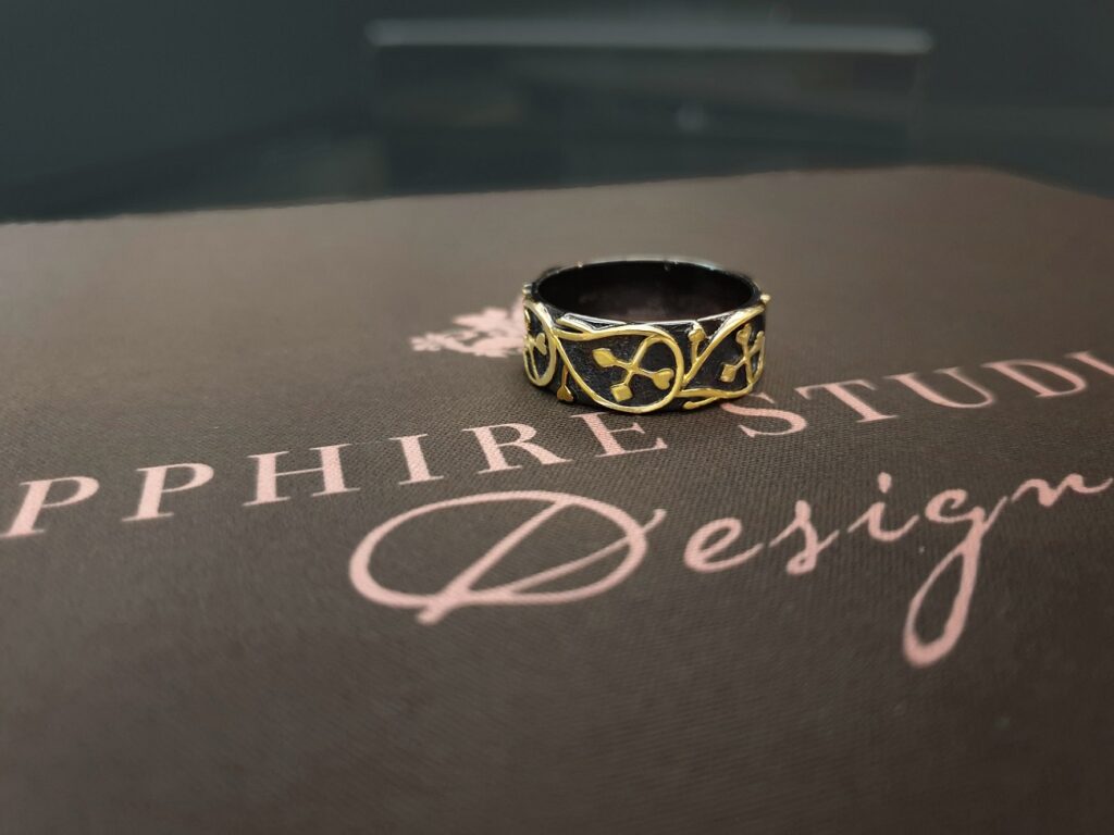 The Sunday Intertitle: Miming a Rabbit | shadowplay, image size:1024x768