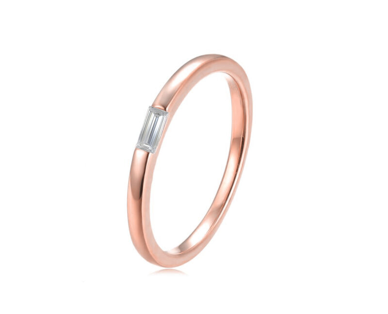 070-0-14ct-baguette-cut-gold-twist-band