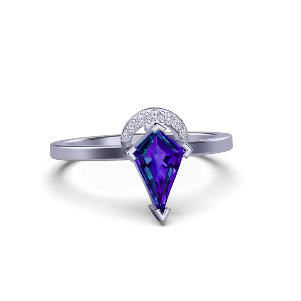 luna-kite-cut-alexandrite-diamond-gold-engagement-ring