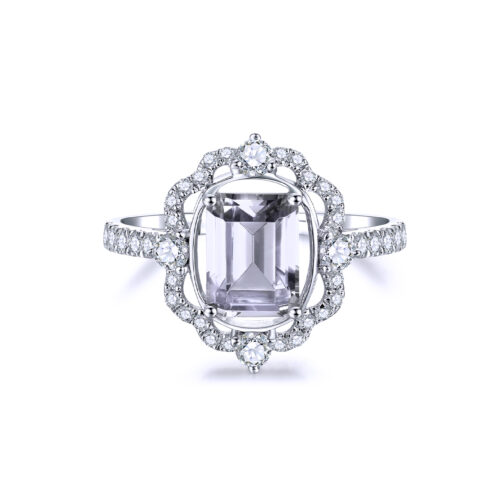 eden-emerald-cut-halo-gold-ring