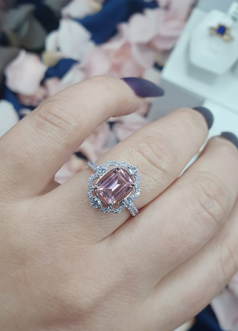 eden-emerald-cut-morganite-halo-gold-ring-photo