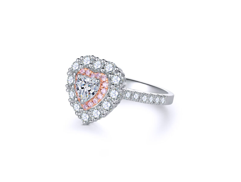 valeria-heart-cut-halo-gold-ring