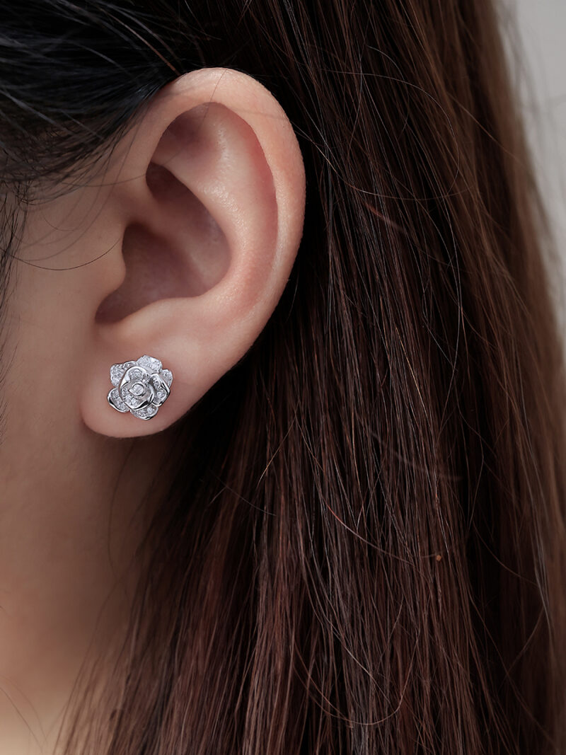 liv-rose-floral-earrings