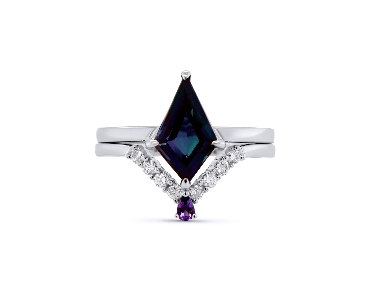 92.5% Handmade Alexandrite Color Changing Sterling Silver Ring at Rs  500/piece in Jaipur