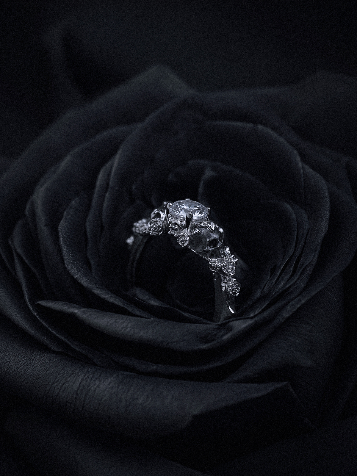 St Ivy Floral Skull Engagement Ring