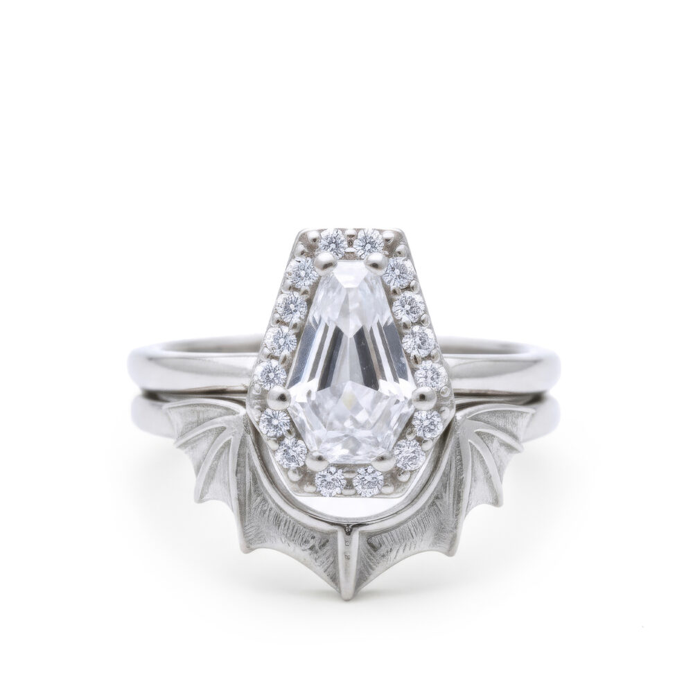 neveah-coffin-cut-bat-band-gold-bridal-set