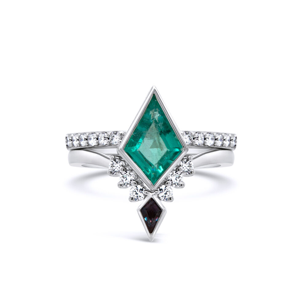 1-31ct-natural-emerald-alexandrite-kite-cut-14k-white-gold-ring-bridal-set