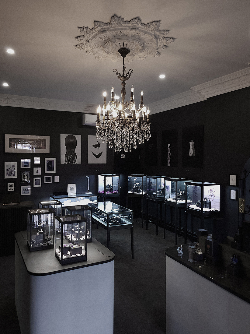 Visit Sapphire shop M4 Visit Sapphire shop M4